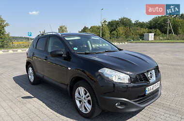 Внедорожник / Кроссовер Nissan Qashqai 2012 в 