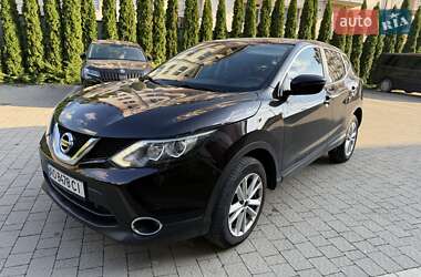 Внедорожник / Кроссовер Nissan Qashqai 2016 в Ужгороде