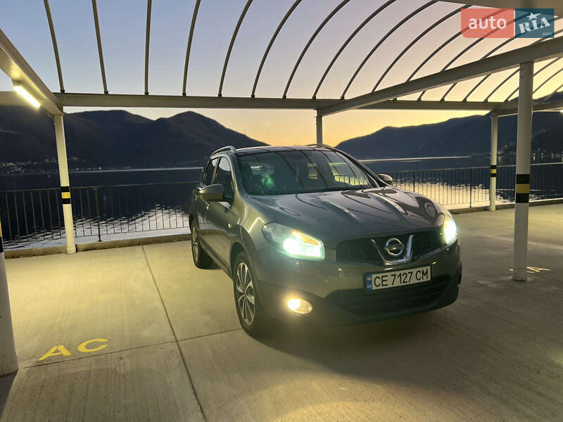 Внедорожник / Кроссовер Nissan Qashqai 2011 в Черновцах