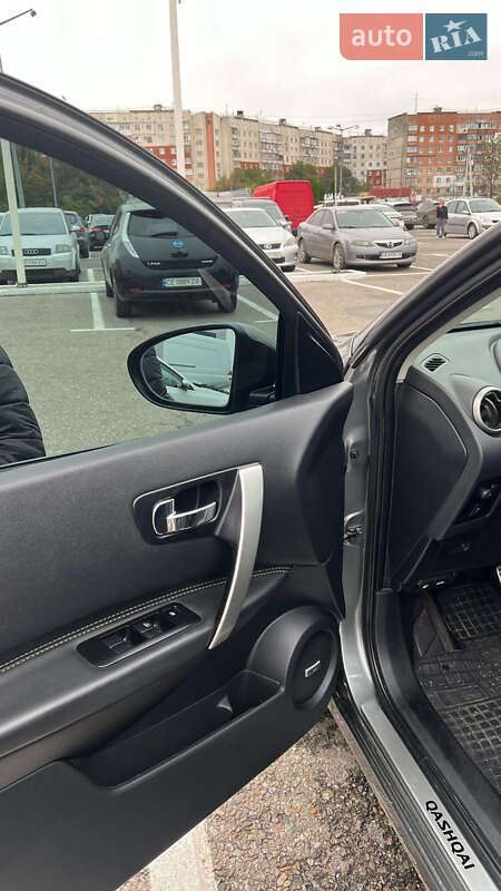 Внедорожник / Кроссовер Nissan Qashqai 2011 в Черновцах