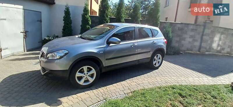 Внедорожник / Кроссовер Nissan Qashqai 2011 в Ровно