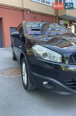 Внедорожник / Кроссовер Nissan Qashqai 2010 в 
