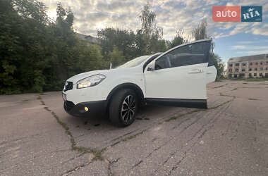 Внедорожник / Кроссовер Nissan Qashqai 2011 в 
