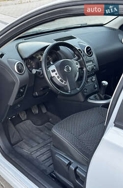 Внедорожник / Кроссовер Nissan Qashqai 2007 в 