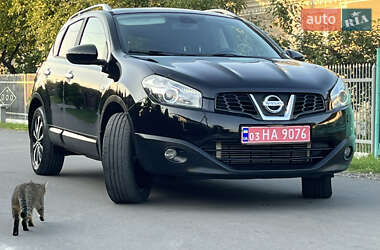 Внедорожник / Кроссовер Nissan Qashqai 2010 в 