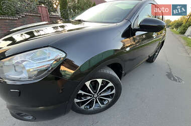 Внедорожник / Кроссовер Nissan Qashqai 2010 в 
