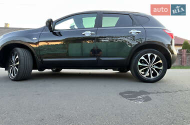 Внедорожник / Кроссовер Nissan Qashqai 2010 в 