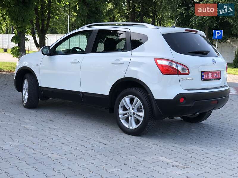 Внедорожник / Кроссовер Nissan Qashqai 2011 в Хмельницком