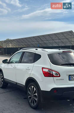 Внедорожник / Кроссовер Nissan Qashqai 2012 в 