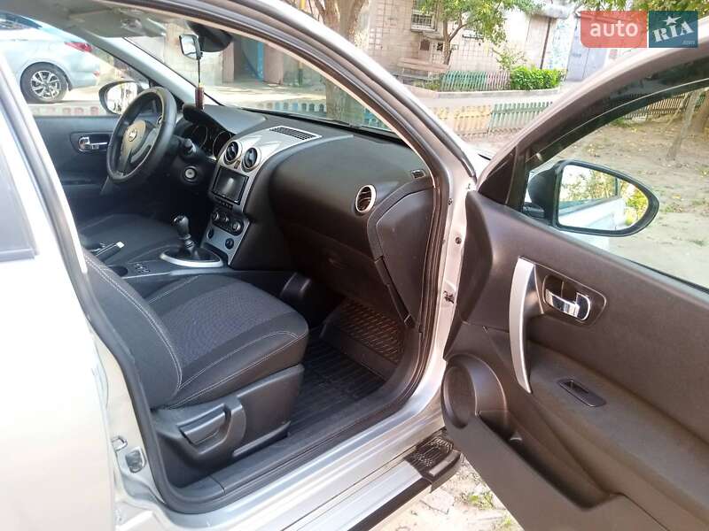Позашляховик / Кросовер Nissan Qashqai 2008 в Чернігові фото 5 Позашляховик / Кросовер Nissan Qashqai 2008 в Чернігові