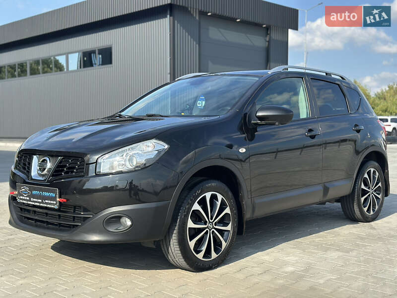 Внедорожник / Кроссовер Nissan Qashqai 2012 в 
