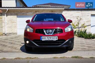 Позашляховик / Кросовер Nissan Qashqai 2010 в 