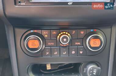 Позашляховик / Кросовер Nissan Qashqai 2010 в 