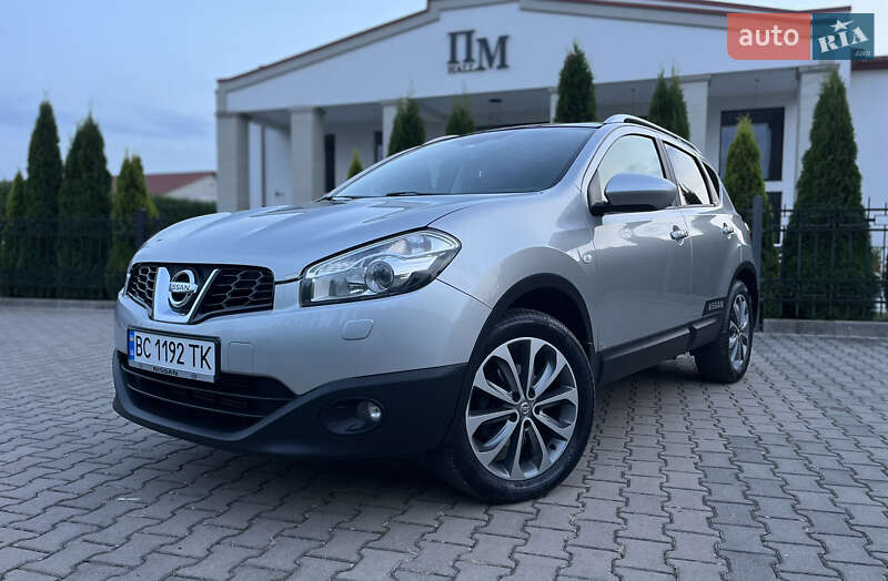 Позашляховик / Кросовер Nissan Qashqai 2010 в Стрию