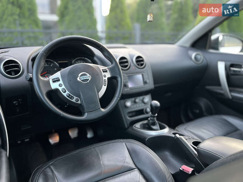 Позашляховик / Кросовер Nissan Qashqai 2010 в Стрию
