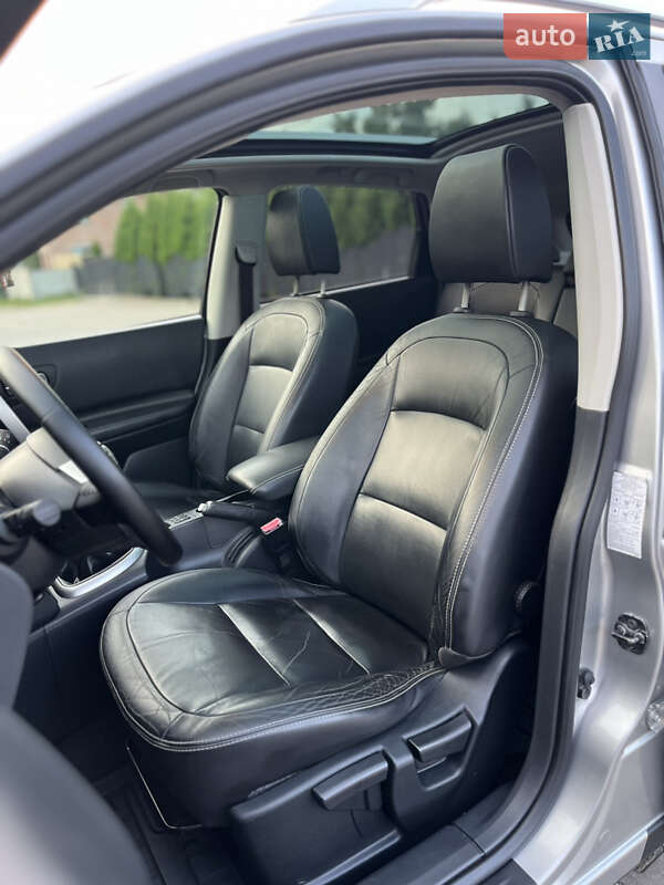 Позашляховик / Кросовер Nissan Qashqai 2010 в Стрию