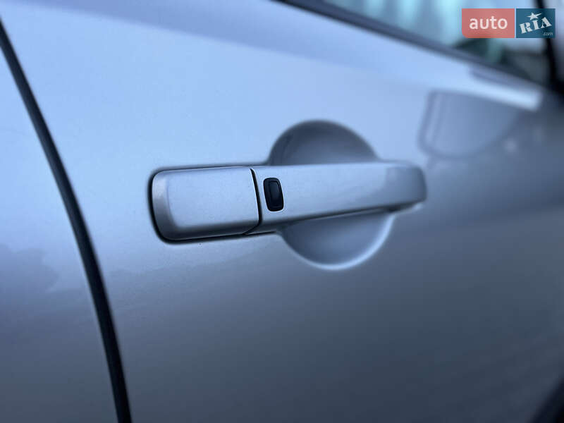 Позашляховик / Кросовер Nissan Qashqai 2010 в Стрию