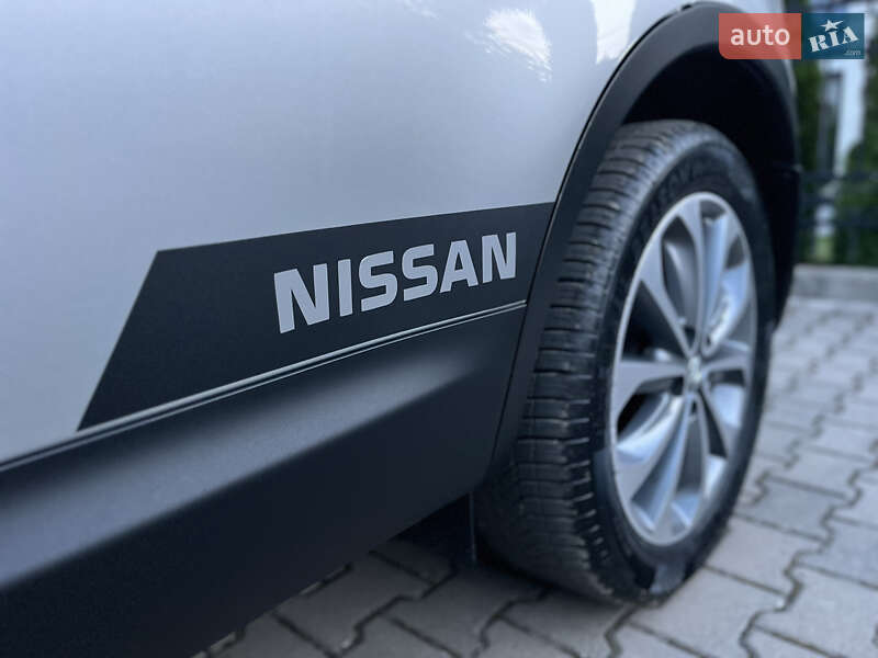 Позашляховик / Кросовер Nissan Qashqai 2010 в Стрию