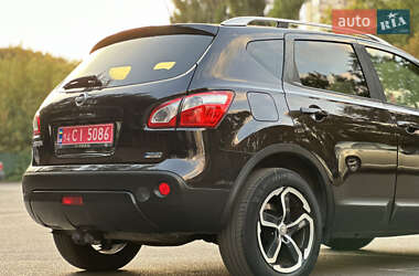 Внедорожник / Кроссовер Nissan Qashqai 2010 в 