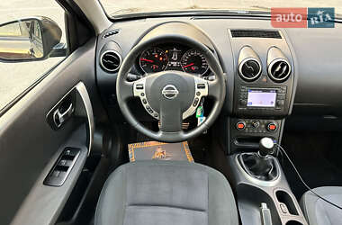Внедорожник / Кроссовер Nissan Qashqai 2010 в 