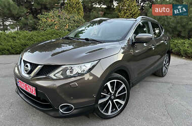 Позашляховик / Кросовер Nissan Qashqai 2015 в Полтаві