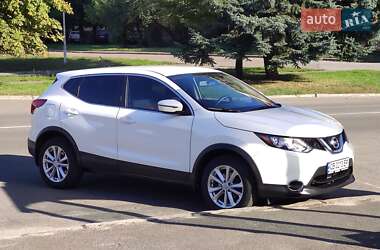 Внедорожник / Кроссовер Nissan Qashqai 2017 в 