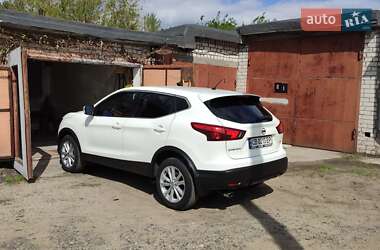 Внедорожник / Кроссовер Nissan Qashqai 2017 в 