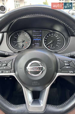 Внедорожник / Кроссовер Nissan Qashqai 2018 в 