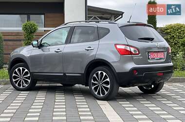 Внедорожник / Кроссовер Nissan Qashqai 2013 в 