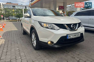 Внедорожник / Кроссовер Nissan Qashqai 2014 в Луцке
