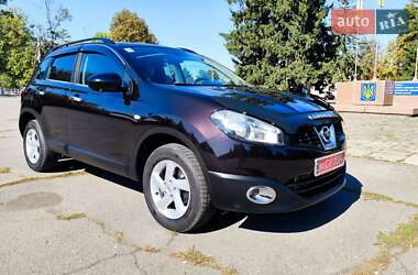 Внедорожник / Кроссовер Nissan Qashqai 2013 в Новоархангельске