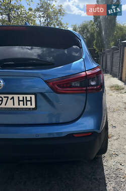 Внедорожник / Кроссовер Nissan Qashqai 2019 в 