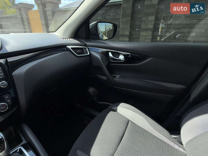 Внедорожник / Кроссовер Nissan Qashqai 2019 в Днепре
