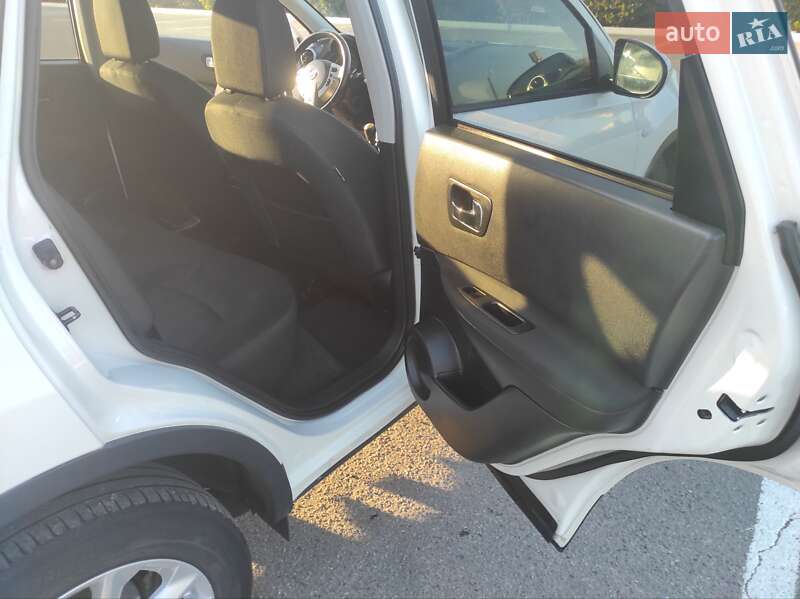 Внедорожник / Кроссовер Nissan Qashqai 2011 в Полтаве