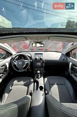 Внедорожник / Кроссовер Nissan Qashqai 2009 в 