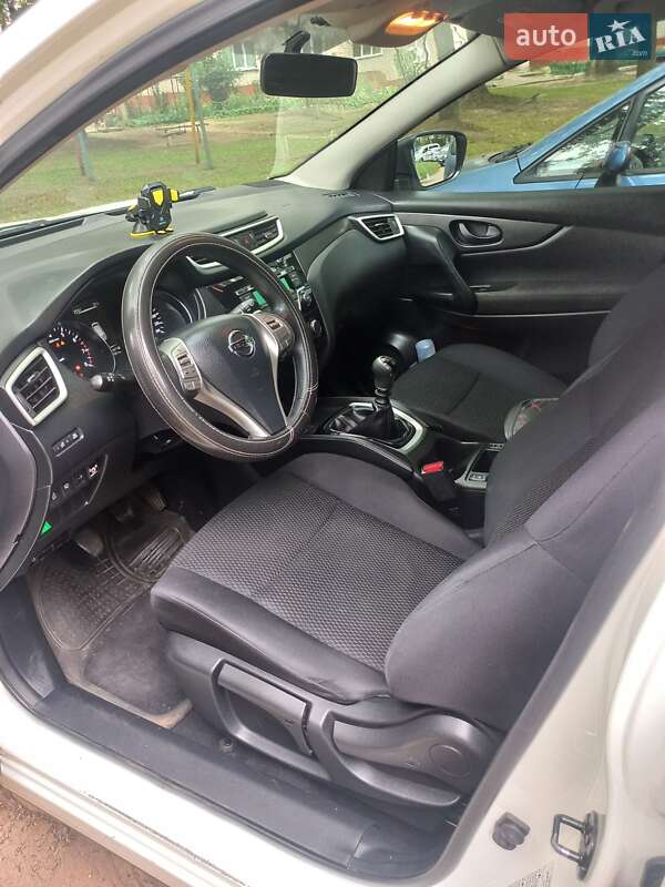 Внедорожник / Кроссовер Nissan Qashqai 2015 в Чернигове