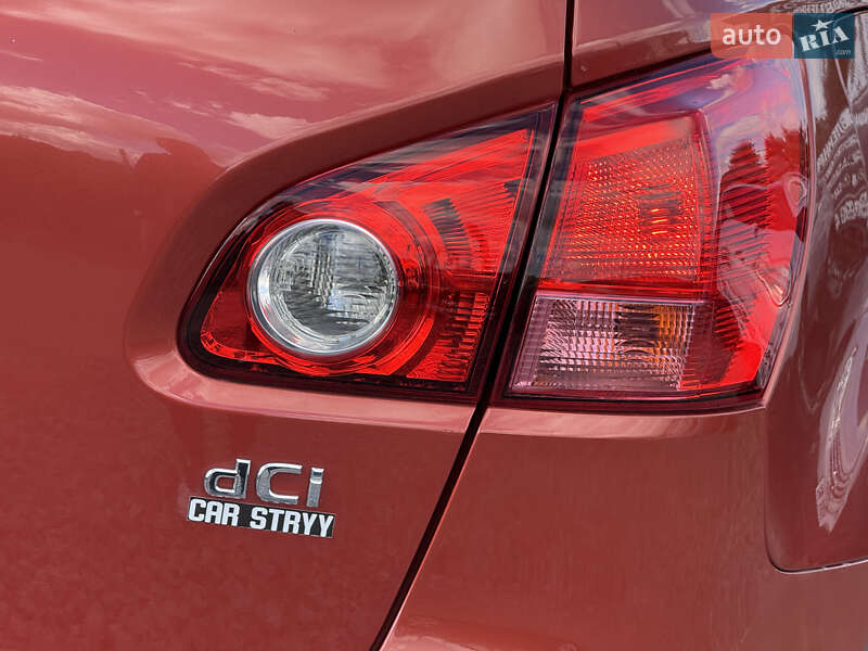 Позашляховик / Кросовер Nissan Qashqai 2008 в Стрию