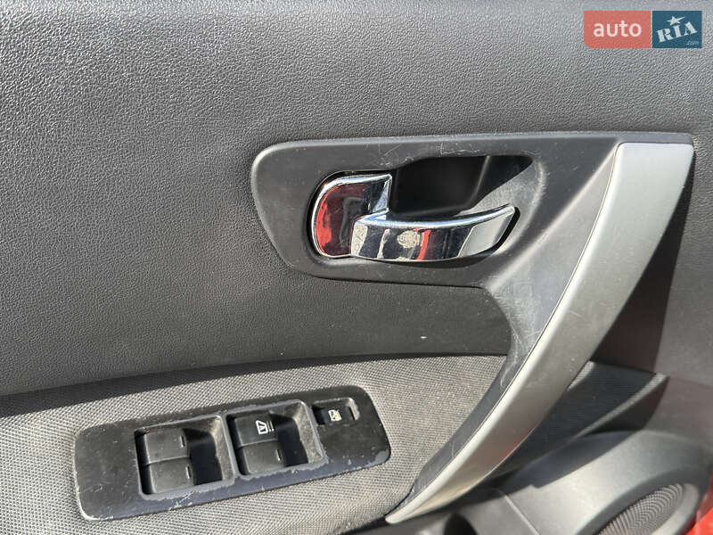 Позашляховик / Кросовер Nissan Qashqai 2008 в Стрию
