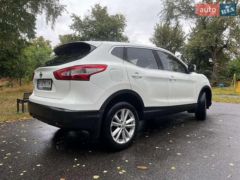 Внедорожник / Кроссовер Nissan Qashqai 2017 в Миргороде