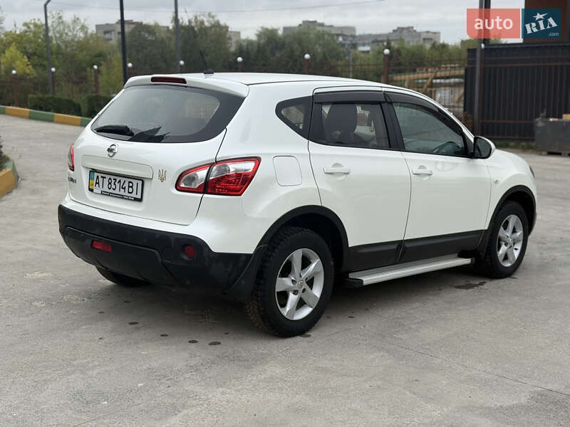 Внедорожник / Кроссовер Nissan Qashqai 2013 в Ивано-Франковске