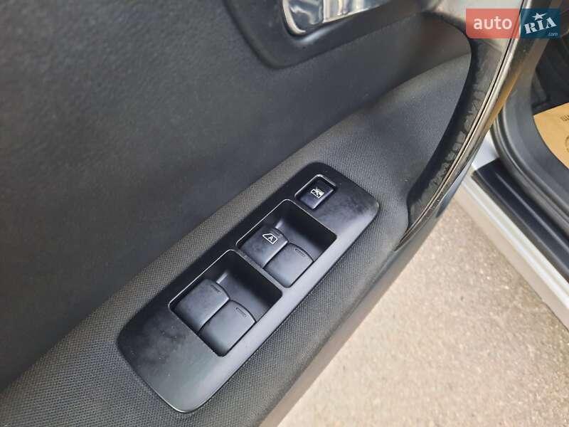 Внедорожник / Кроссовер Nissan Qashqai 2009 в Полтаве