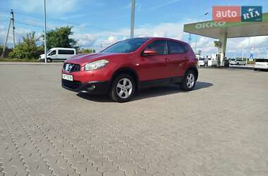 Внедорожник / Кроссовер Nissan Qashqai 2013 в 