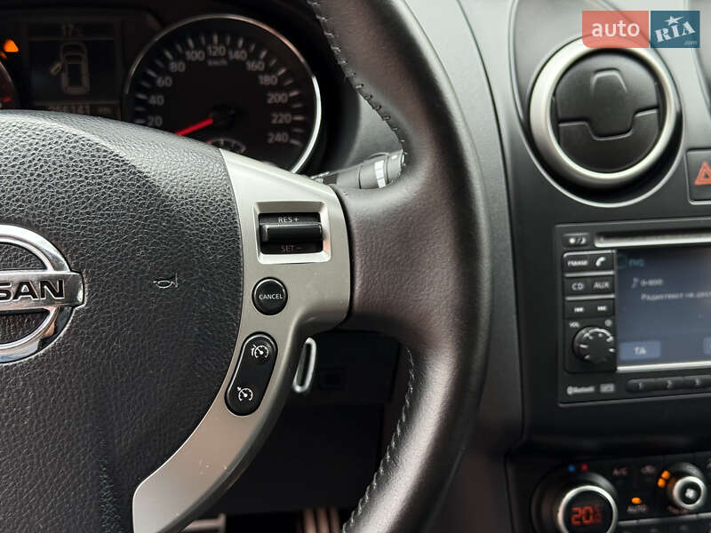 Внедорожник / Кроссовер Nissan Qashqai 2011 в Стрые