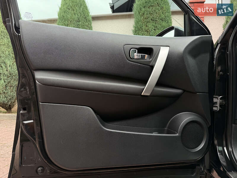 Внедорожник / Кроссовер Nissan Qashqai 2011 в Стрые