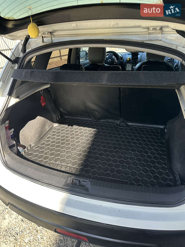 Внедорожник / Кроссовер Nissan Qashqai 2011 в Ивано-Франковске фото 6 Внедорожник / Кроссовер Nissan Qashqai 2011 в Ивано-Франковске