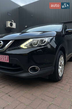 Внедорожник / Кроссовер Nissan Qashqai 2014 в 