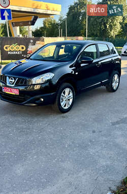 Внедорожник / Кроссовер Nissan Qashqai 2012 в 
