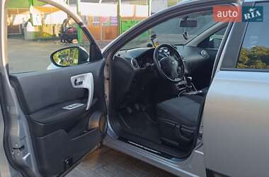 Позашляховик / Кросовер Nissan Qashqai 2013 в  фото 14 Позашляховик / Кросовер Nissan Qashqai 2013 в