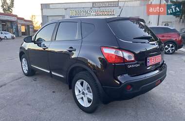 Внедорожник / Кроссовер Nissan Qashqai 2011 в 