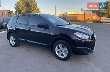 Внедорожник / Кроссовер Nissan Qashqai 2011 в 